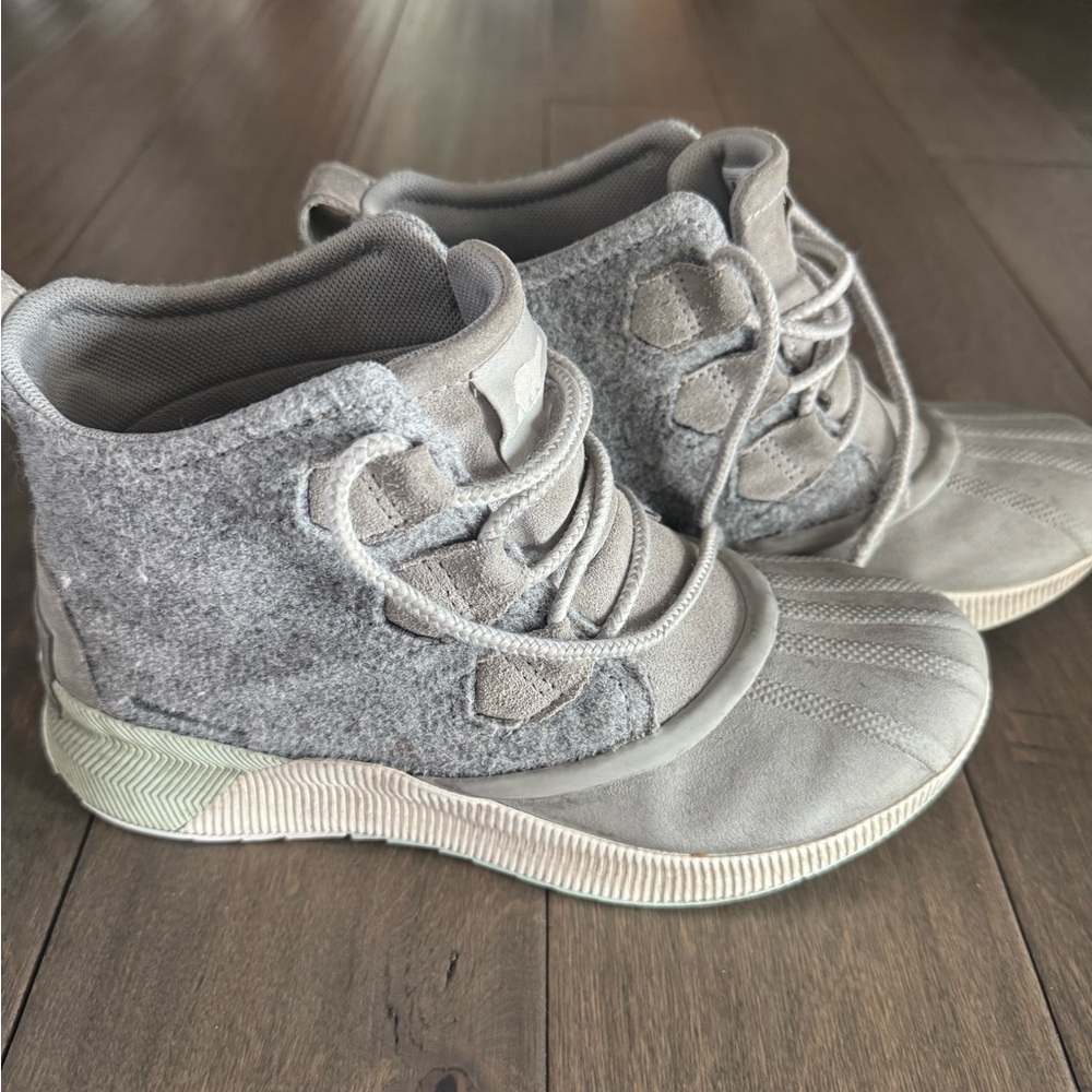 Women’s Sorel Gray Out n About